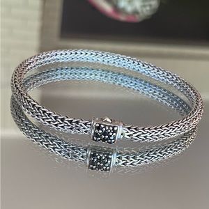 Gorgeous like new John Hardy bracelet!